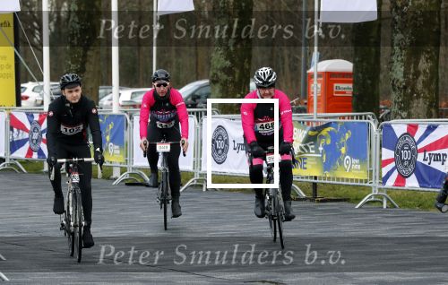 Heerenveen 17 maart 2019
De hollandse 100 voor de stichting lymphe&Co in Thialf.
Maxim Froger en Rene Froger op de racefiets