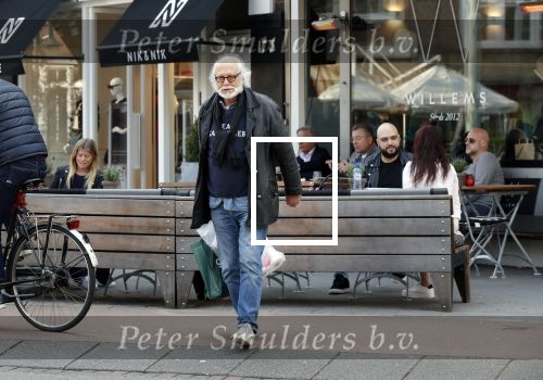 Amsterdam 30 maart 2019
Rob Houwer op straat in Amsterdam zuid.