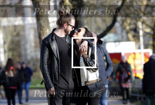 Amsterdam Vondelpark 24 maart 2019
Romy Monteiro met haar nieuwe vriend Jasper Suyk verliefd in het vondelpark.
