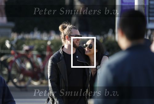Amsterdam Vondelpark 24 maart 2019
Romy Monteiro met haar nieuwe vriend Jasper Suyk verliefd in het vondelpark.