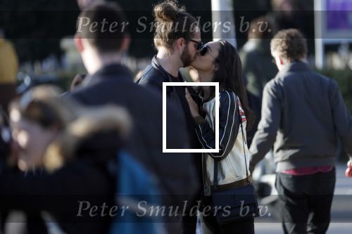 Amsterdam Vondelpark 24 maart 2019
Romy Monteiro met haar nieuwe vriend Jasper Suyk verliefd in het vondelpark.