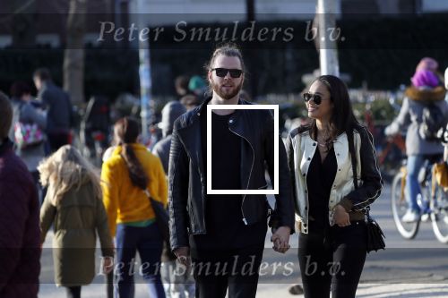 Amsterdam Vondelpark 24 maart 2019
Romy Monteiro met haar nieuwe vriend Jasper Suyk verliefd in het vondelpark.