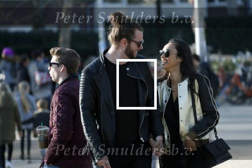 Amsterdam Vondelpark 24 maart 2019
Romy Monteiro met haar nieuwe vriend Jasper Suyk verliefd in het vondelpark.