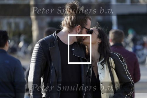 Amsterdam Vondelpark 24 maart 2019
Romy Monteiro met haar nieuwe vriend Jasper Suyk verliefd in het vondelpark.
