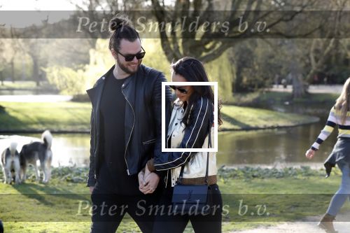 Amsterdam Vondelpark 24 maart 2019
Romy Monteiro met haar nieuwe vriend Jasper Suyk verliefd in het vondelpark.