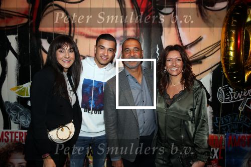 Amsterdam 26 maart 2019
Presentatie Amsterdam XXXL bij de Harbour Club. Ruud Gullit en dochter Felicity envriendin Karin de Rooij met zoon Nigel.