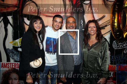 Amsterdam 26 maart 2019
Presentatie Amsterdam XXXL bij de Harbour Club. Ruud Gullit en dochter Felicity envriendin Karin de Rooij met zoon Nigel.