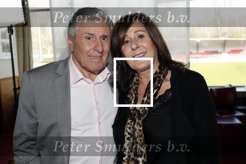 Amsterdam 30 maart 2019
Boekpresentatie van Jan Jongbloed in kantine van AFC. Sjaak Swart met zijn dochter Jacqueline