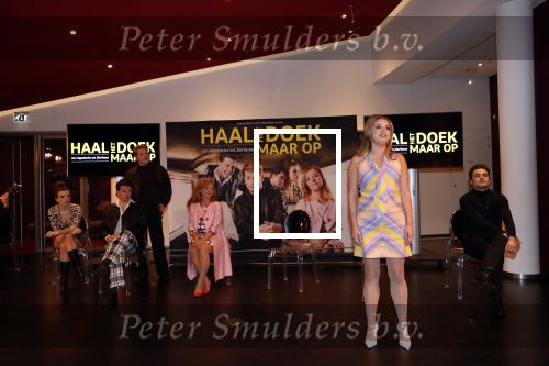 Amsterdam 25 maart 2019
Julia Berendse, Dook van Dijck, Mariska van Kolck, Tony Neef, Willemijn Maandag en Jordy van Loon bij de perspresentatie van de musical Haal het doek maar op in het DeLaMar Theater in Amsterdam