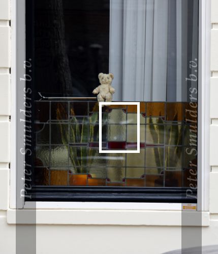 Amsterdam 13 april 2020
Huis Andre v Duin met een beertje voor het raam