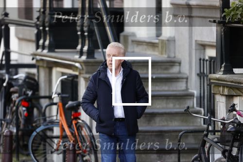 Amsterdam 14 april 2020
Andre v Duin gaat lekker vanaf zijn huis wandelen . Voor zijn raam staat een speelgoed beer voor de kinderen die de berenroute lopen . De beer was van zijn partner Martin