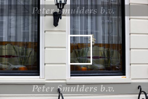 Amsterdam 14 april 2020
Andre v Duin gaat lekker vanaf zijn huis wandelen . Voor zijn raam staat een speelgoed beer voor de kinderen die de berenroute lopen . De beer was van zijn partner Martin