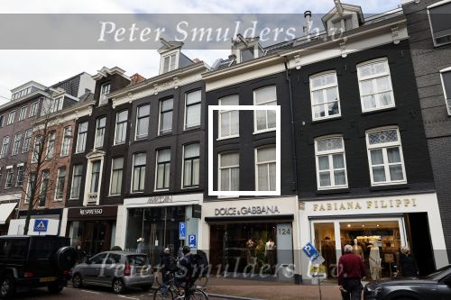 Amsterdam 14 maart 2020
Appartement / huis Dries Roelvink op de pc hoofstraat