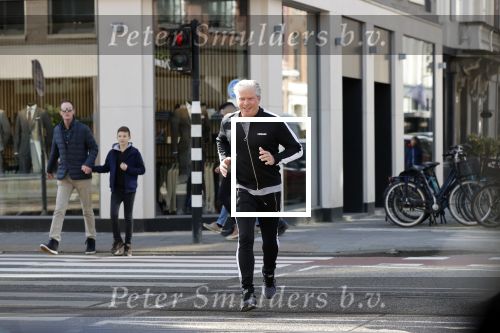 Amsterdam 16 maart 2020
Dries Roelvink hardlopend op de pc hooftstraat