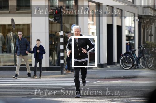 Amsterdam 16 maart 2020
Dries Roelvink hardlopend op de pc hooftstraat