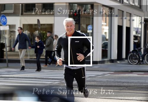 Amsterdam 16 maart 2020
Dries Roelvink hardlopend op de pc hooftstraat