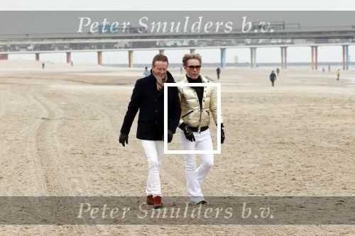 Scheveningen 20 maart 2020
Frank en Rogier met hun honden op het strand.