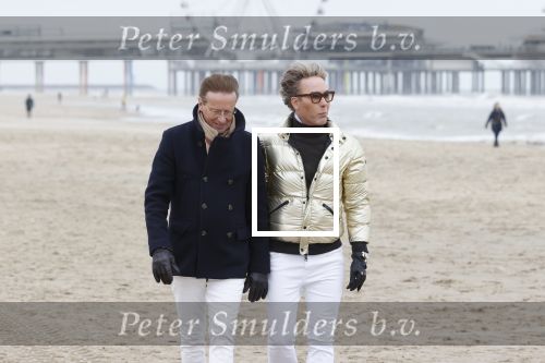 Scheveningen 20 maart 2020
Frank en Rogier met hun honden op het strand.