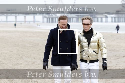 Scheveningen 20 maart 2020
Frank en Rogier met hun honden op het strand.
