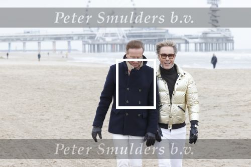Scheveningen 20 maart 2020
Frank en Rogier met hun honden op het strand.
