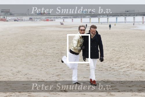Scheveningen 20 maart 2020
Frank en Rogier met hun honden op het strand.