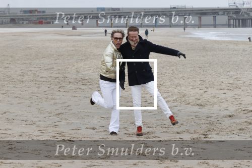 Scheveningen 20 maart 2020
Frank en Rogier met hun honden op het strand.