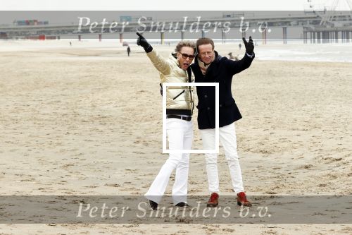 Scheveningen 20 maart 2020
Frank en Rogier met hun honden op het strand.