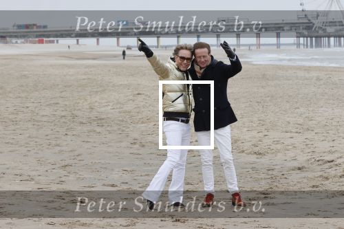 Scheveningen 20 maart 2020
Frank en Rogier met hun honden op het strand.