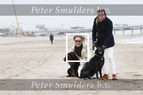 Scheveningen 20 maart 2020
Frank en Rogier met hun honden op het strand.
