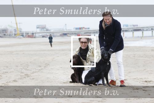 Scheveningen 20 maart 2020
Frank en Rogier met hun honden op het strand.