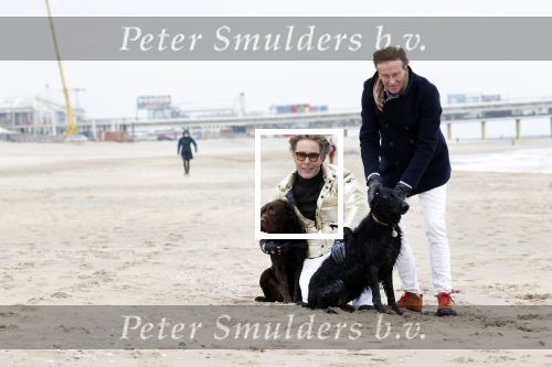 Scheveningen 20 maart 2020
Frank en Rogier met hun honden op het strand.