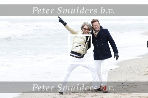 Scheveningen 20 maart 2020
Frank en Rogier met hun honden op het strand.