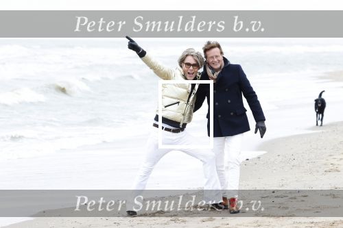 Scheveningen 20 maart 2020
Frank en Rogier met hun honden op het strand.