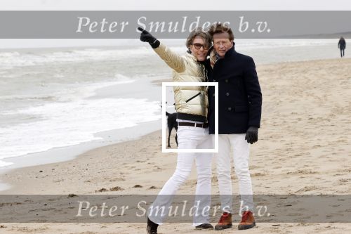 Scheveningen 20 maart 2020
Frank en Rogier met hun honden op het strand.