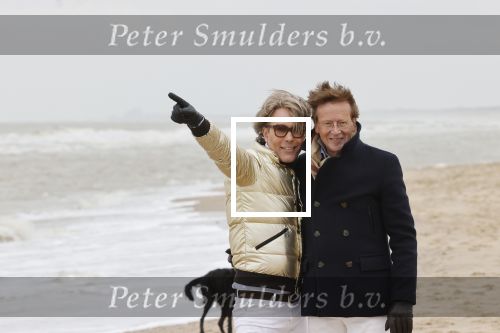 Scheveningen 20 maart 2020
Frank en Rogier met hun honden op het strand.