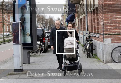 Amsterdam 18 maart 2020
Fulko v Kooperen met zijn vriendin achter de kinderwagen