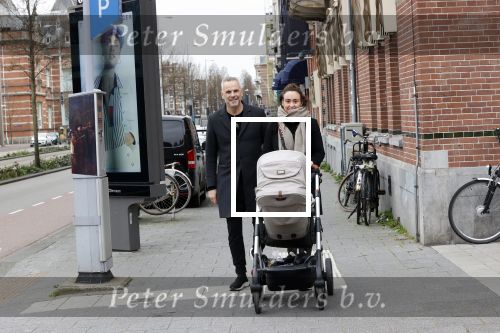 Amsterdam 18 maart 2020
Fulko v Kooperen met zijn vriendin achter de kinderwagen
