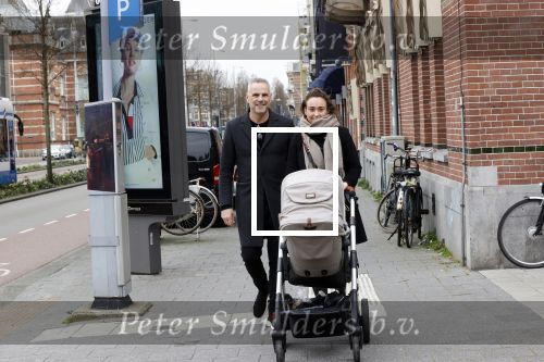 Amsterdam 18 maart 2020
Fulko v Kooperen met zijn vriendin achter de kinderwagen