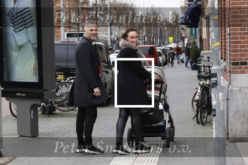 Amsterdam 18 maart 2020
Fulko v Kooperen met zijn vriendin achter de kinderwagen