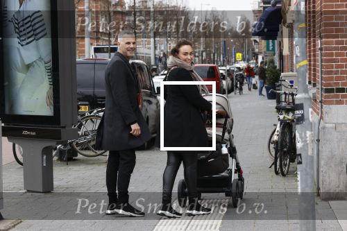 Amsterdam 18 maart 2020
Fulko v Kooperen met zijn vriendin achter de kinderwagen