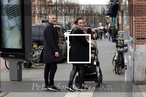 Amsterdam 18 maart 2020
Fulko v Kooperen met zijn vriendin achter de kinderwagen