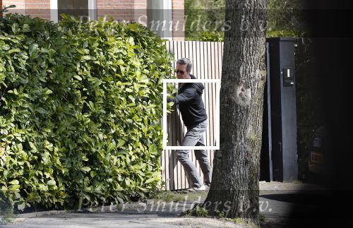 Amstelveen 10 en 11 april 2020
Carice v Houten en haar partner Guy Pearce hebben samen een nieuwe villa in Amstelveen gekocht.