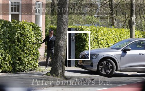 Amstelveen 10 en 11 april 2020
Carice v Houten en haar partner Guy Pearce hebben samen een nieuwe villa in Amstelveen gekocht.