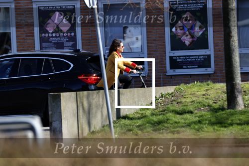 Den Haag 21 maart 2020
Irma Sluis gaat met haar dochter fietsen vanaf haar huis