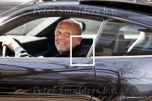 Amsterdam 11 april 2020
Jaap v Zweden met mondkapje op in zijn porsche 911