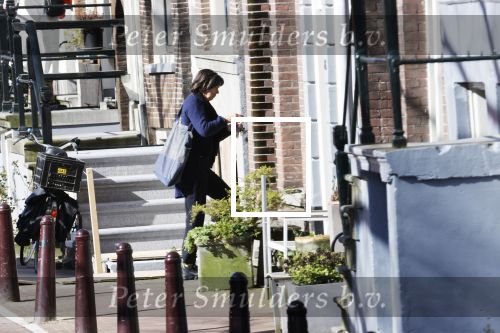 Amsterdam 23 maart 2020
Matthijs v Nieuwkerk brengt zijn vrouw Karin v Munster naar hun huis op de gracht . Vervolgens rijdt hij naar zijn eigen appartement in complex Pontsteiger . Na daar een uurtje geweest te zijn rijdt hij op zijn fiets naar de westergasfabriek waar DWDD opgenomen wordt.