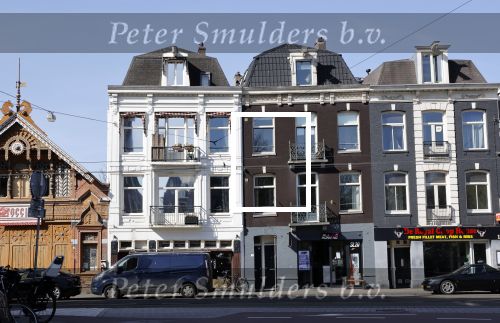 Amsterdam 7 april 2020
Huis van Marc Marie Huijbregts en zijn partner. Ze hebben twee appartementen boven elkaar.