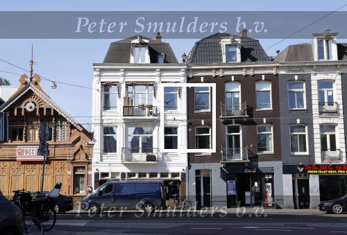 Amsterdam 7 april 2020
Huis van Marc Marie Huijbregts en zijn partner. Ze hebben twee appartementen boven elkaar.