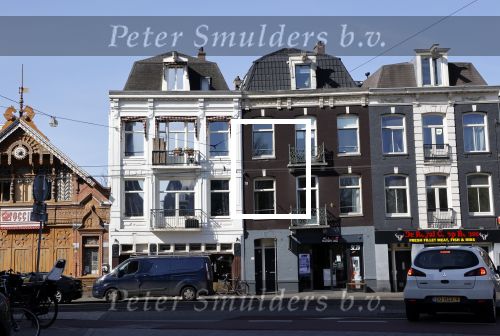 Amsterdam 7 april 2020
Huis van Marc Marie Huijbregts en zijn partner. Ze hebben twee appartementen boven elkaar.