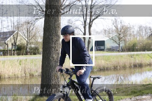 Stompetoren 9 april 2020
Marco Borsato woont nog steeds bij zijn moeder Mary . Marco gaat regelmatig met zijn mountainbike fietsen.